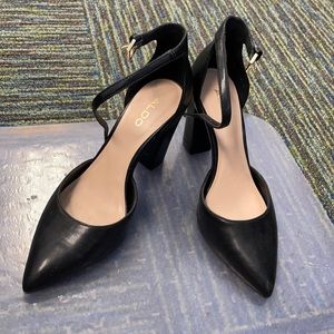 Black pumps (thick 3 1/2 heel)